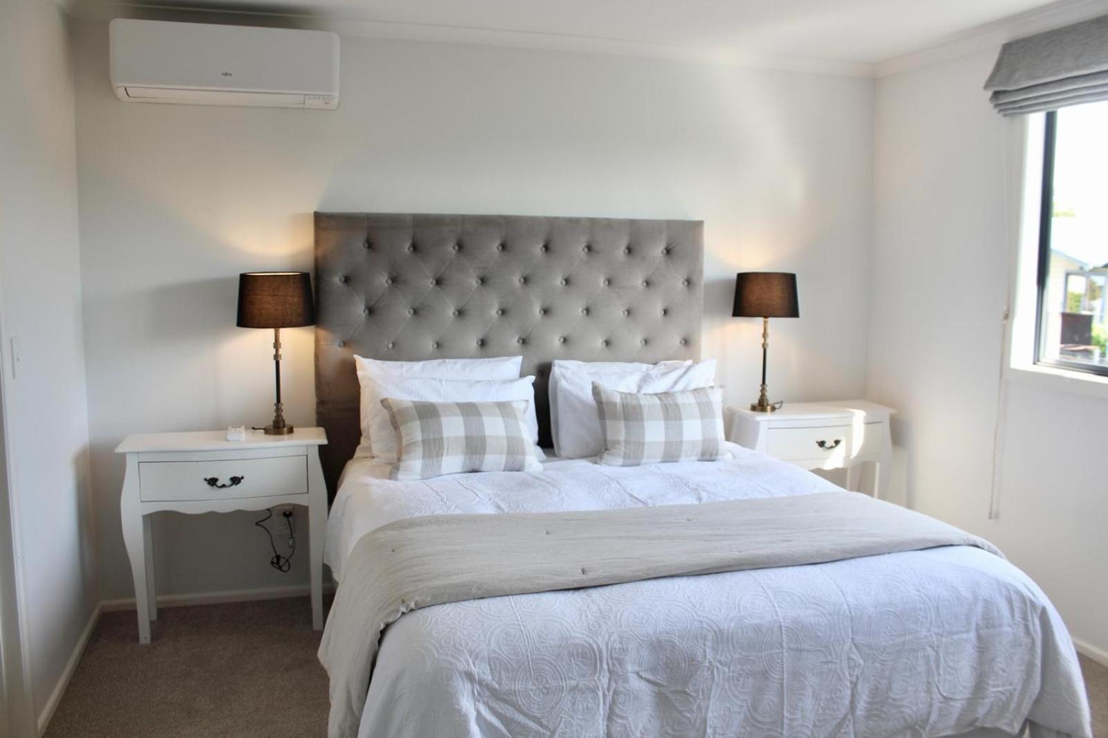 5-Min Walk To Village - Havelock North Holiday Home With Spa Pool Bagian luar foto