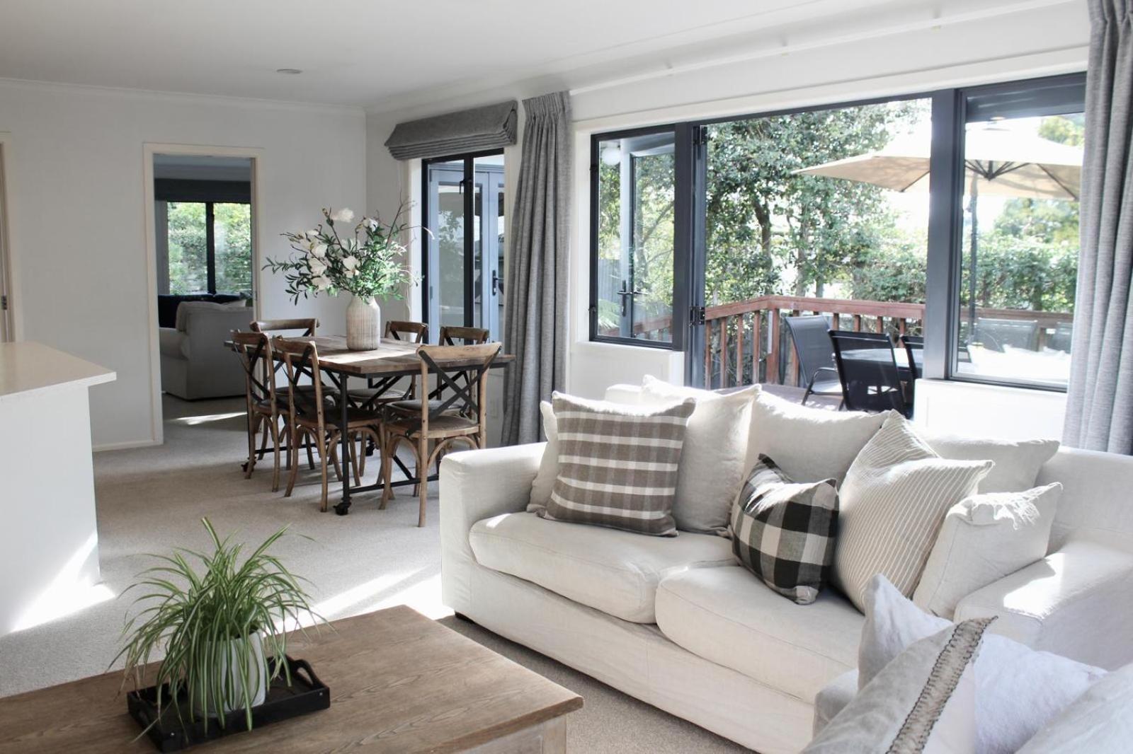 5-Min Walk To Village - Havelock North Holiday Home With Spa Pool Bagian luar foto
