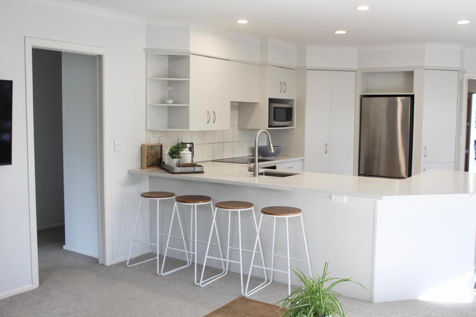 5-Min Walk To Village - Havelock North Holiday Home With Spa Pool Bagian luar foto